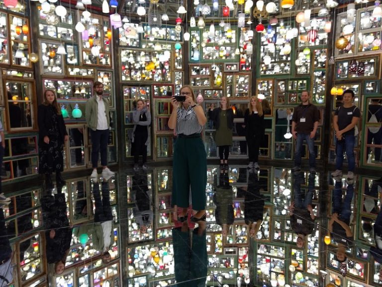 Willkommen im Labyrinth. Eine Ausstellung mit Sog-Wirkung.